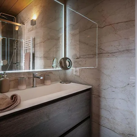 Ours Rouge - Ovo Network Chalet Le Grand-Bornand