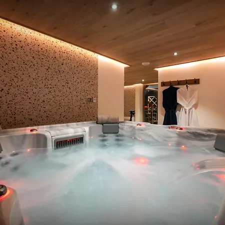 Chalet Ours Rouge - Ovo Network